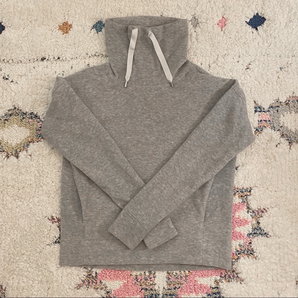 Lululemon Go Forward Pullover